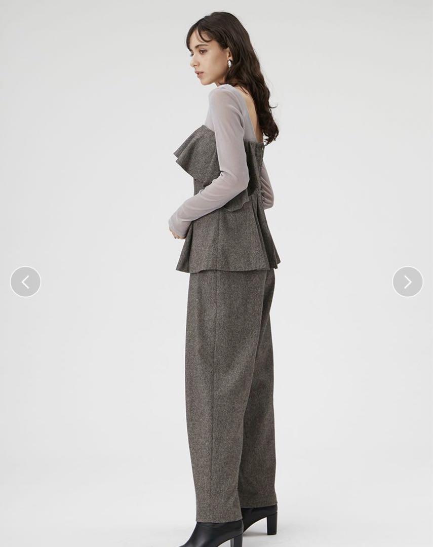 【美品】フレイアイディー　ラッフルフリルベアトップ