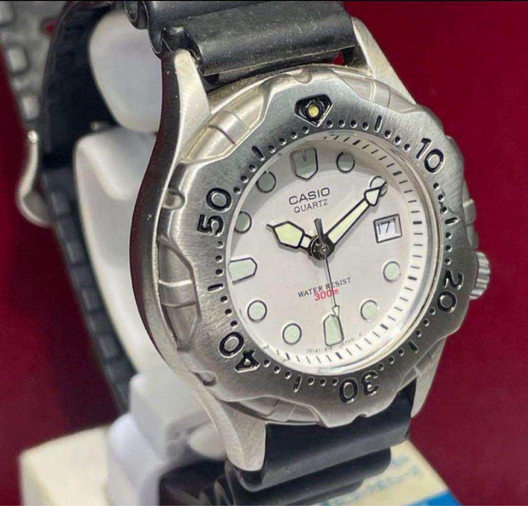 ★未使用新品 CASIO ダイバー クォーツ 腕時計 電池交換済 アンティーク