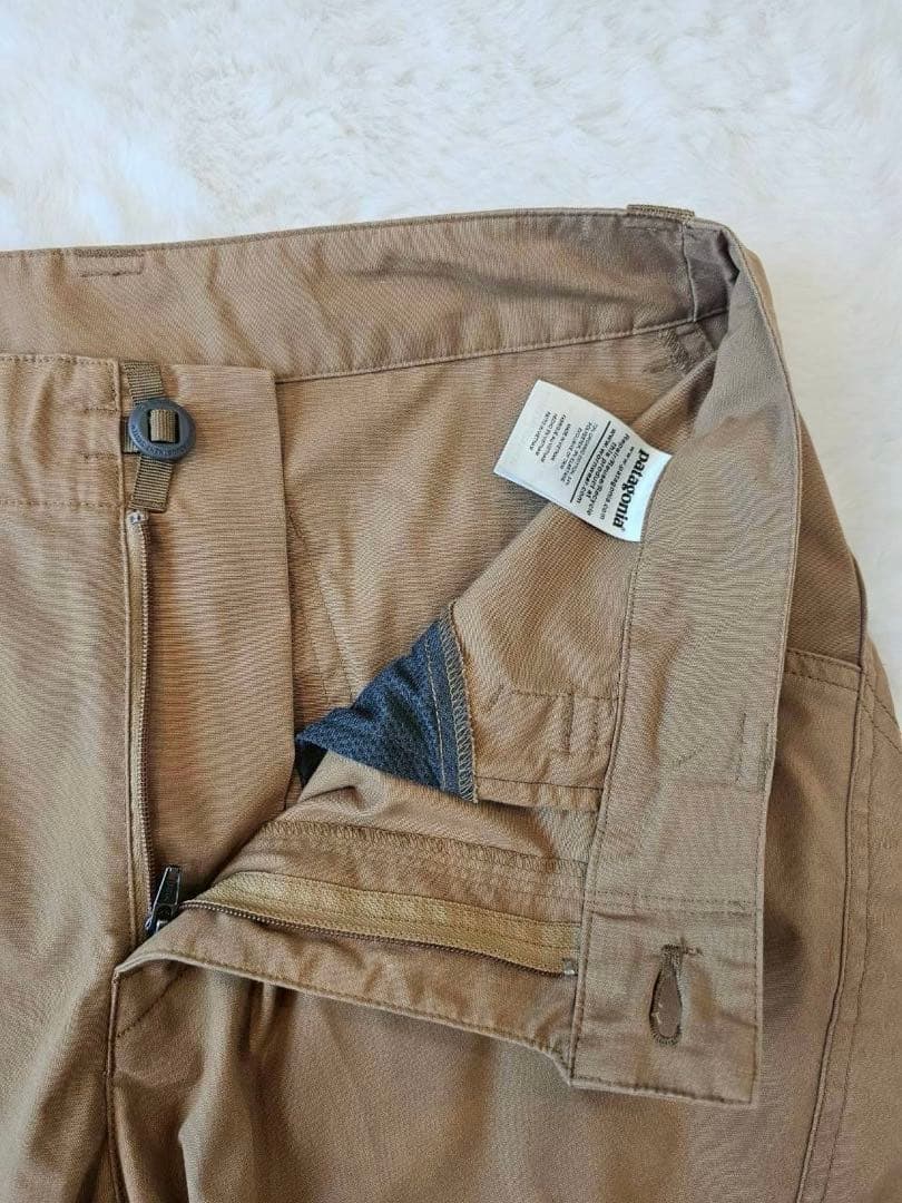 新品未使用　パタゴニア ベージュ クライミングパンツ