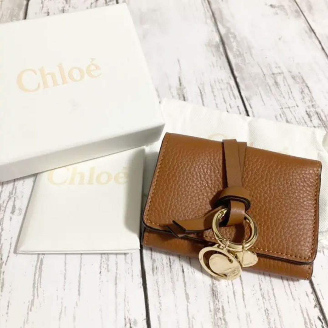 結婚祝い Cチャーム付き Chloe アルファベット ミニ 財布 ブラウン Tan 折り財布 レディース 25 3 Epmhv Quito Gob Ec