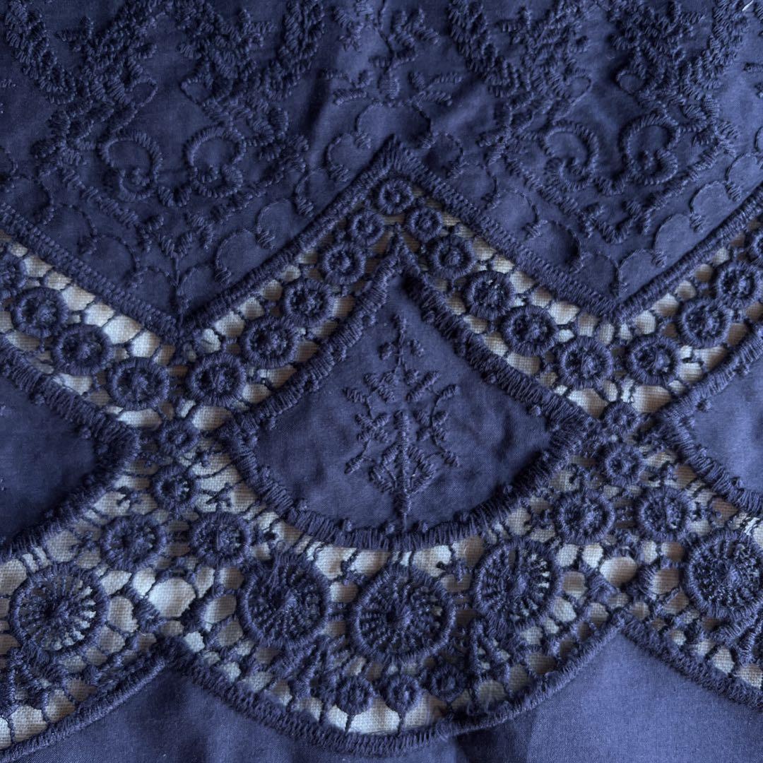 タイムセール❣️コットン両側スカラップ刺繍生地ネイビー 幅138×400cm延長可