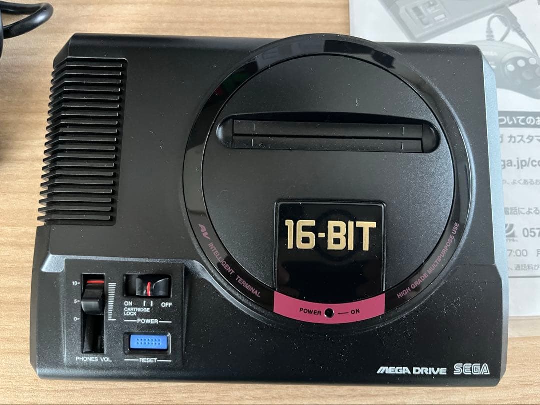 メガドライブミニ目立った傷や汚れなし