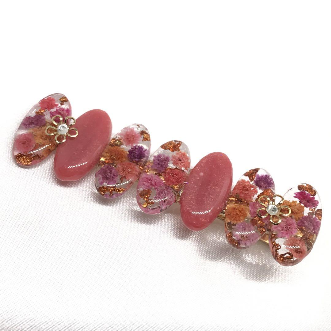 レジン❤️ピンクのドライフラワーヘアクリップ