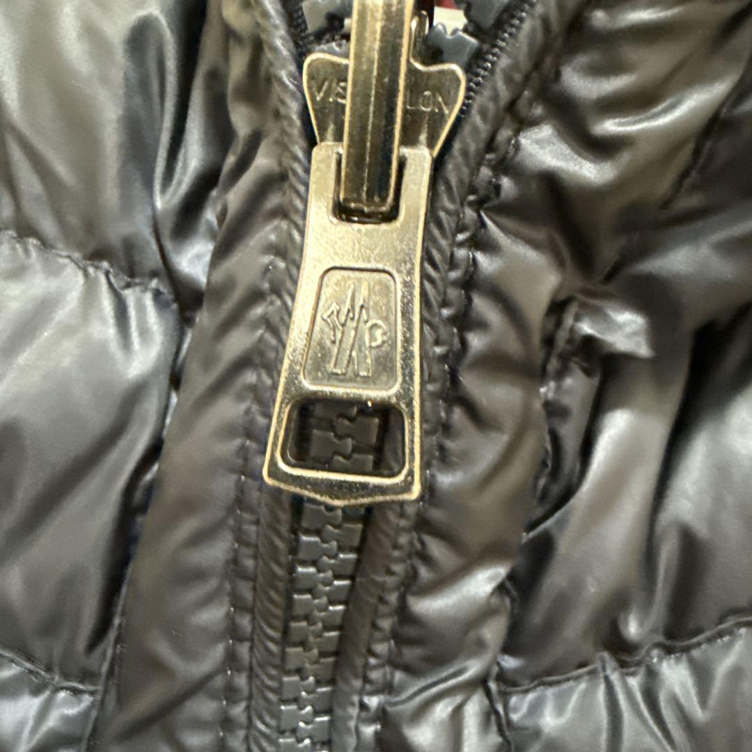Moncler フード付きダウンジャケット ブラック