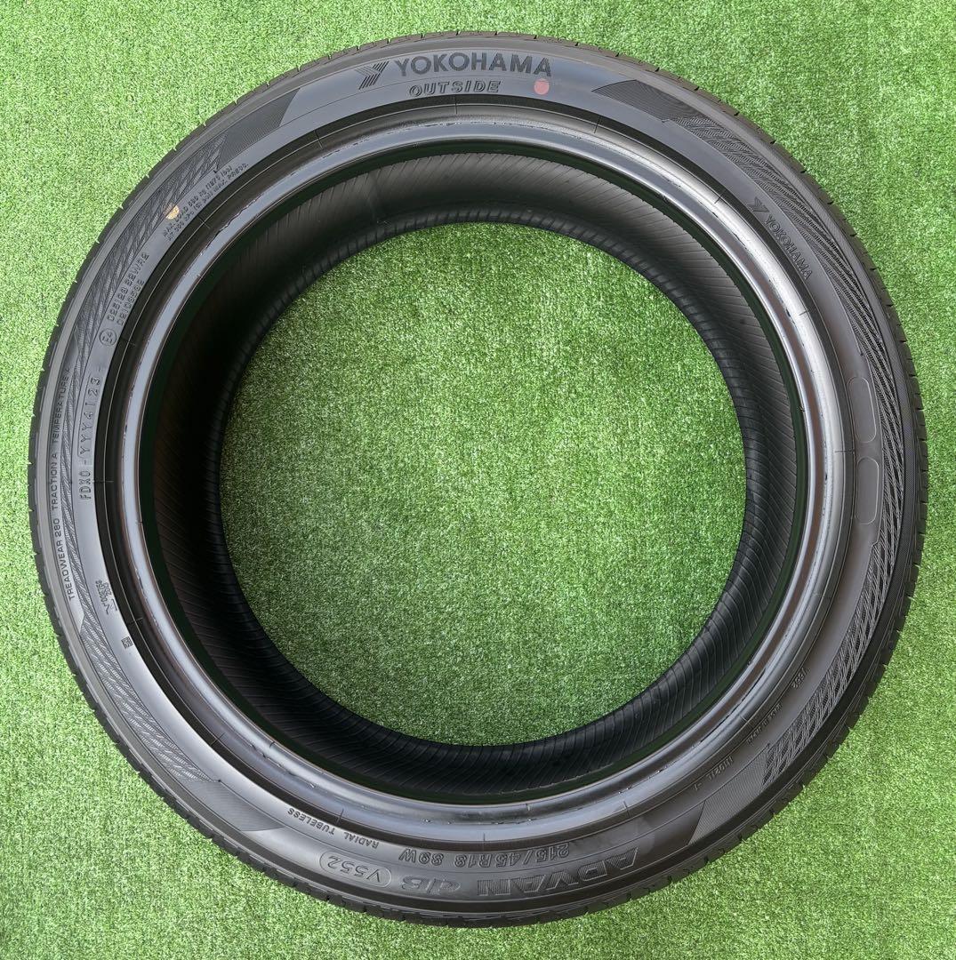 ヨコハマ アドバンv552,215/45R18,23年製ラジアルタイヤ4本セット