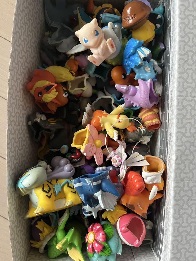 ポケモンのフィギュア多数86個セット　おまけ付き