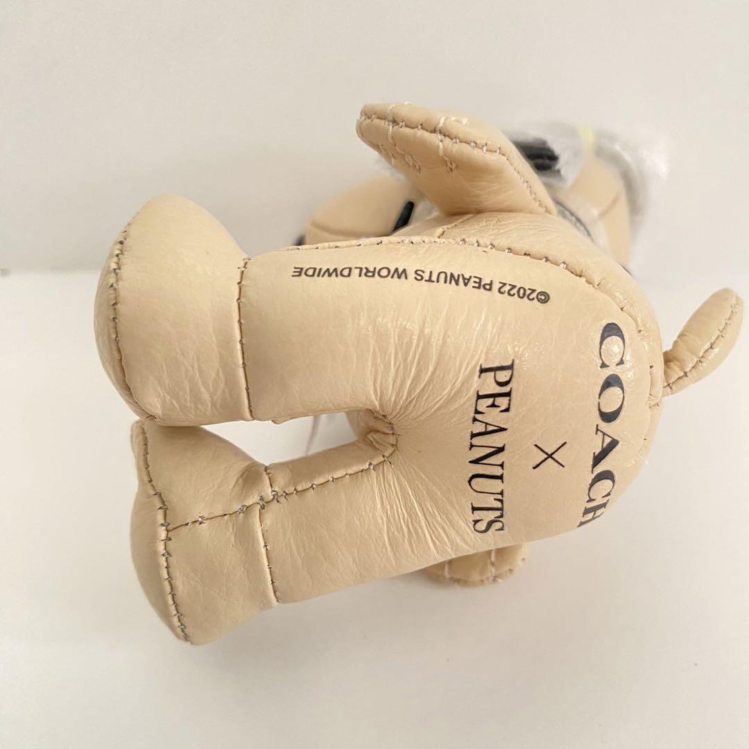 新品　Coach コーチ　キーチェーン　スヌーピー　コラボ　ショップ袋付き