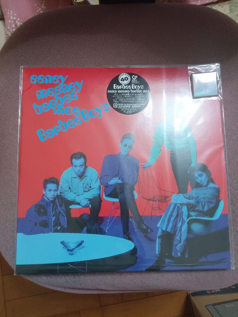 eeneymeeneybarbeemoeレコード盤特典ピンバッジ付BARBEEB