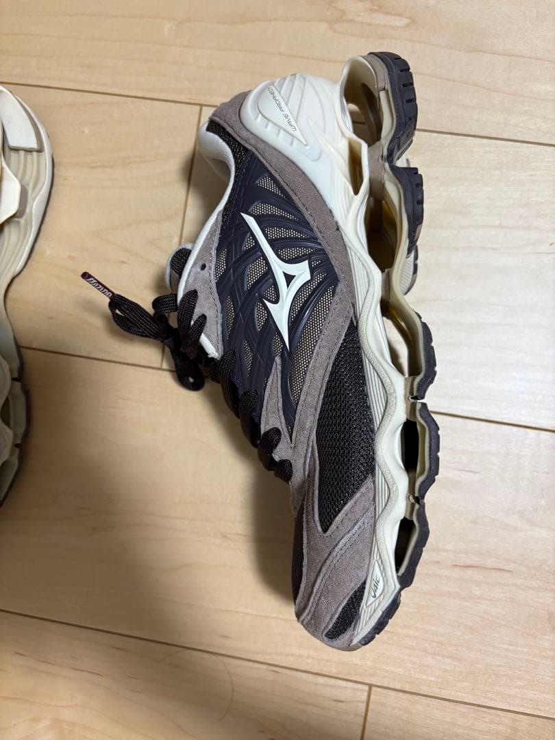 Mizuno Wave Rider ダークブラウン×オフホワイト×ブラウン