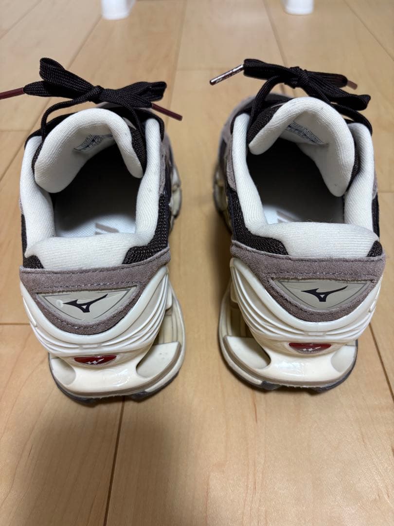 Mizuno Wave Rider ダークブラウン×オフホワイト×ブラウン