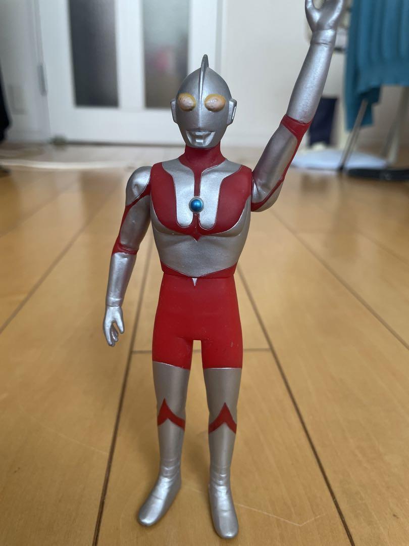 ウルトラマン フィギュア シルバー 赤 約20cm ウルトラマンフィギュア シルバー レッド 約30cm - メルカリ