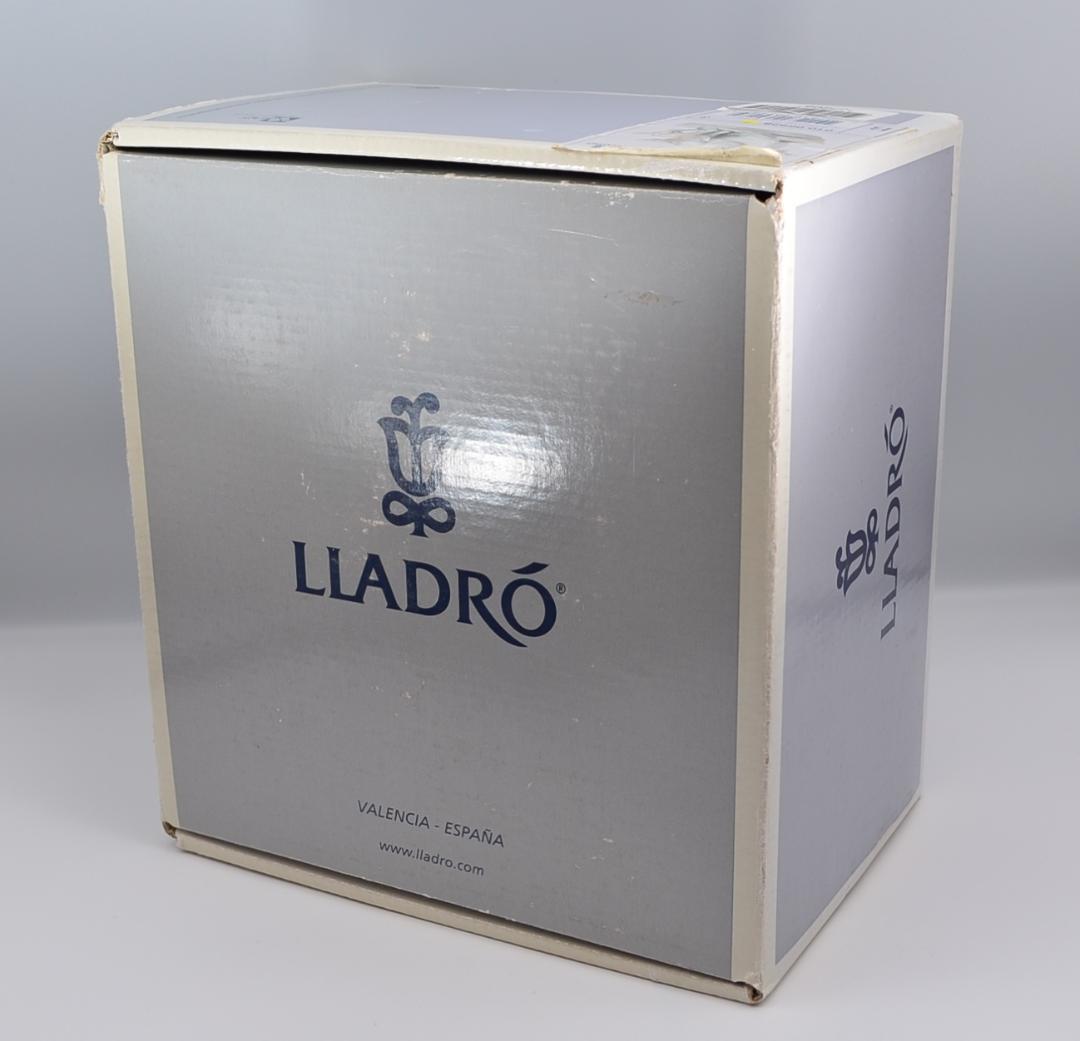 彼らを導く #6928 ★リヤドロ スペイン ポーセリン 光沢仕上げ 絶版 箱付 彼らを導く #6928 ★リヤドロ スペイン ポーセリン 光沢仕上げ 絶版 箱付