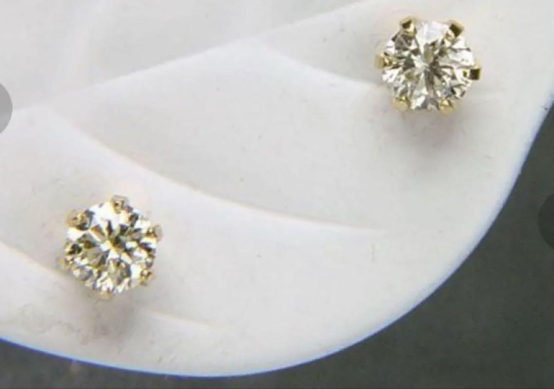 ♡照り艶輝き♡K10YG♡良質ダイヤモンドソリティアピアス