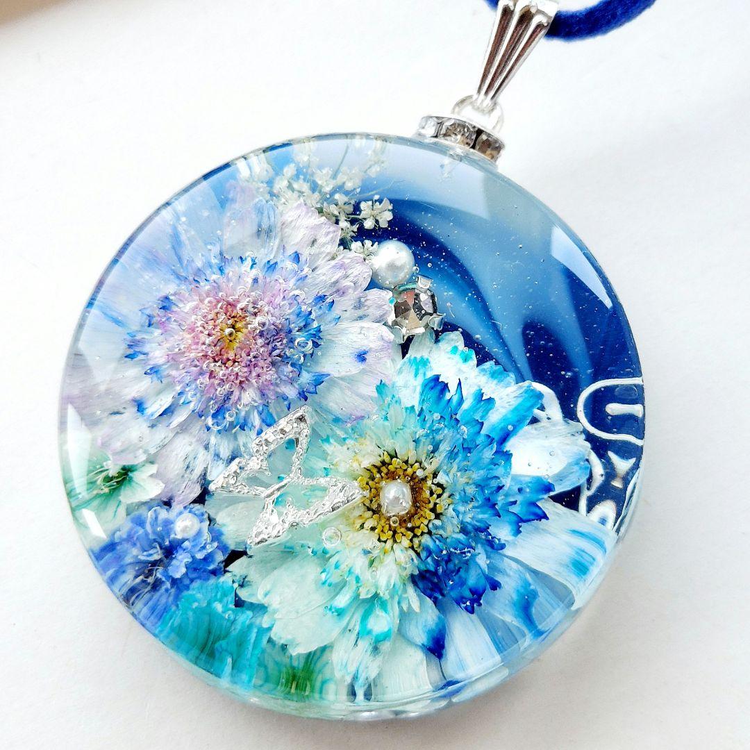 1097】レジンマトリカリアネックレスペンダントハンドメイド