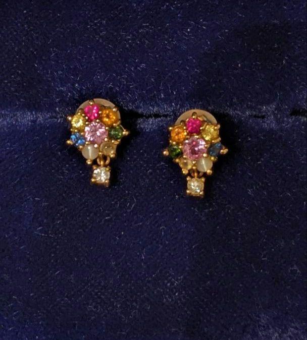 ♥可愛いピアス♥K18金　ゴールド　ジュエリー　石付き　ピアス