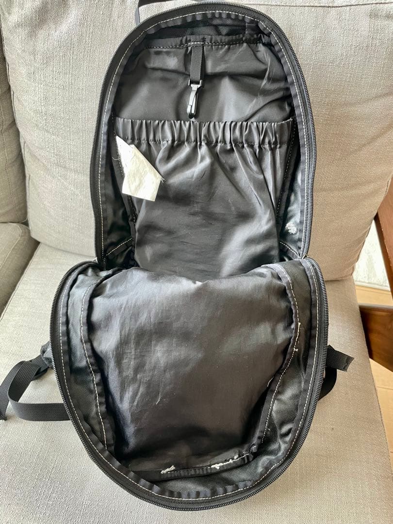 ARC'TERYX 黒 リュック アークテリクス、モノリス…大人が選ぶべき「黒リュック」3モデル