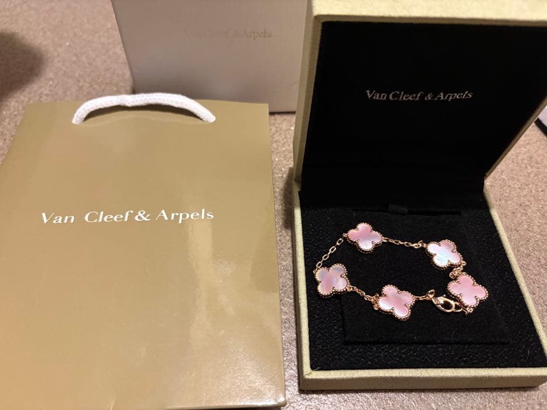 美品　Van Cleef & Arpels ブレスレット　着画