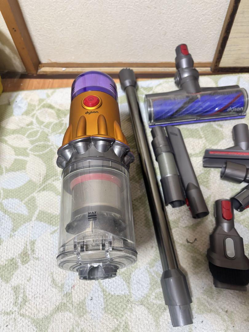 本日最終出品Dyson v12 detect slim complete