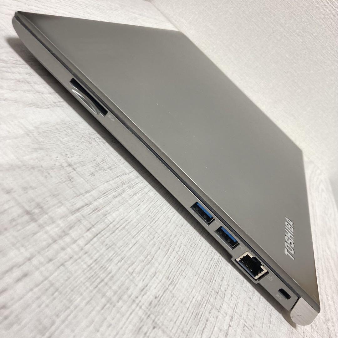 バッテリー良好　ノートパソコン　R63 第8世代　SSD 512 16 薄型