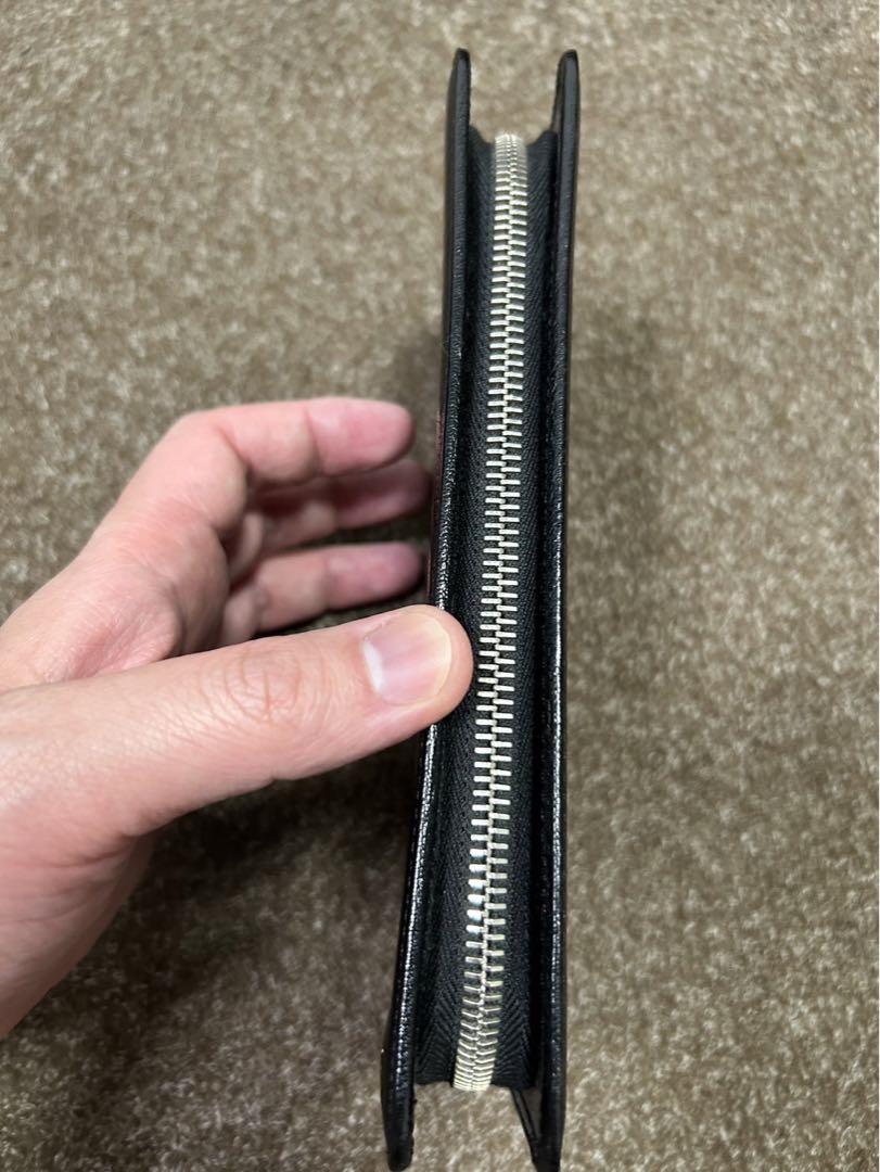 トムフォード　財布　ラウンドジップ　メンズ