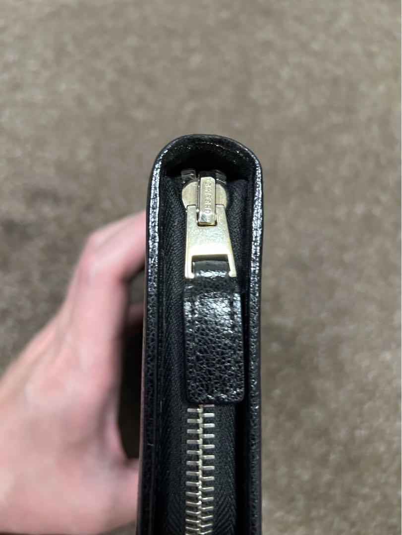 トムフォード　財布　ラウンドジップ　メンズ