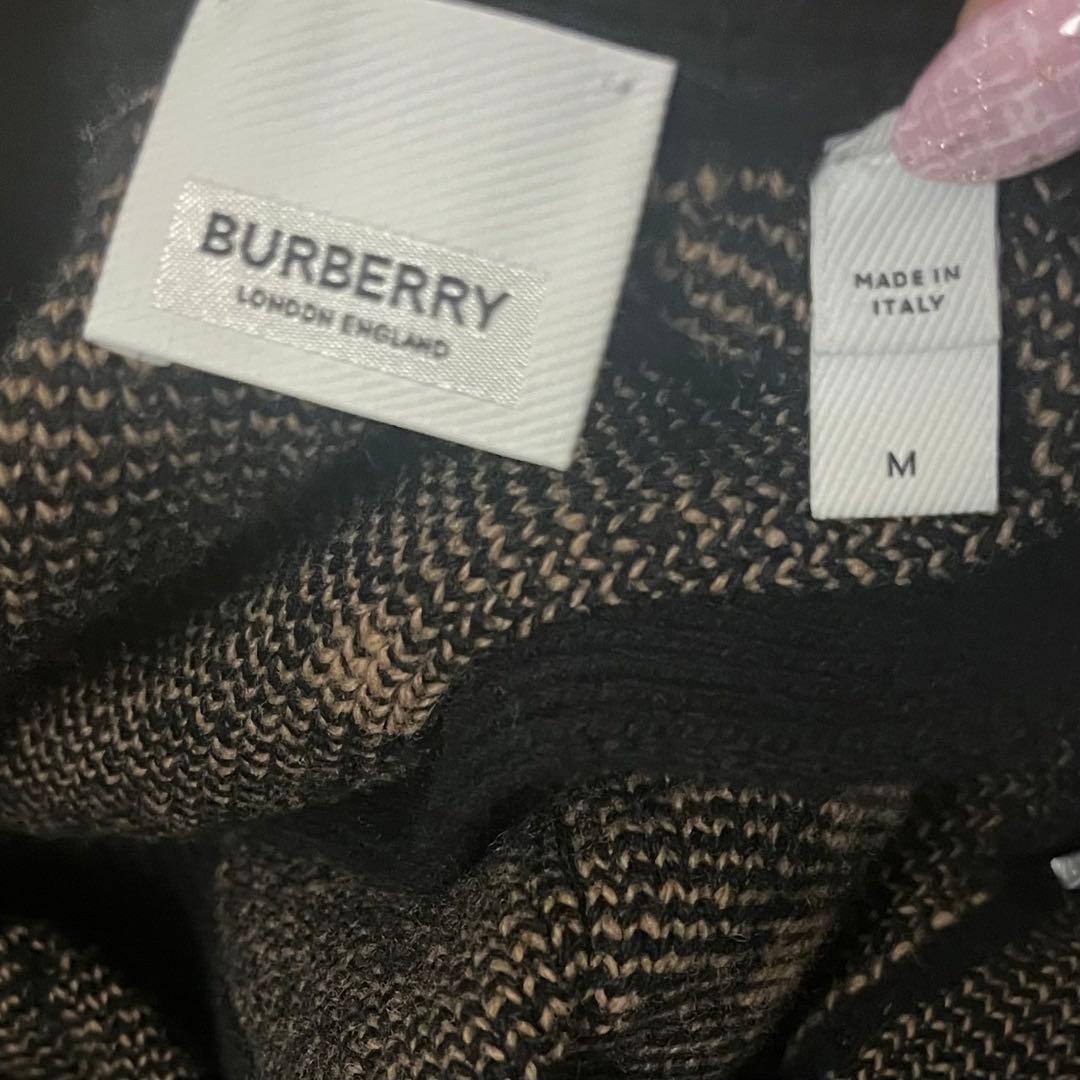 【美品】バーバリーTBモノグラムウールカーディガン ブラックM芸能人着用 【美品】バーバリーTBモノグラムウールカーディガン ブラックM芸能人着用