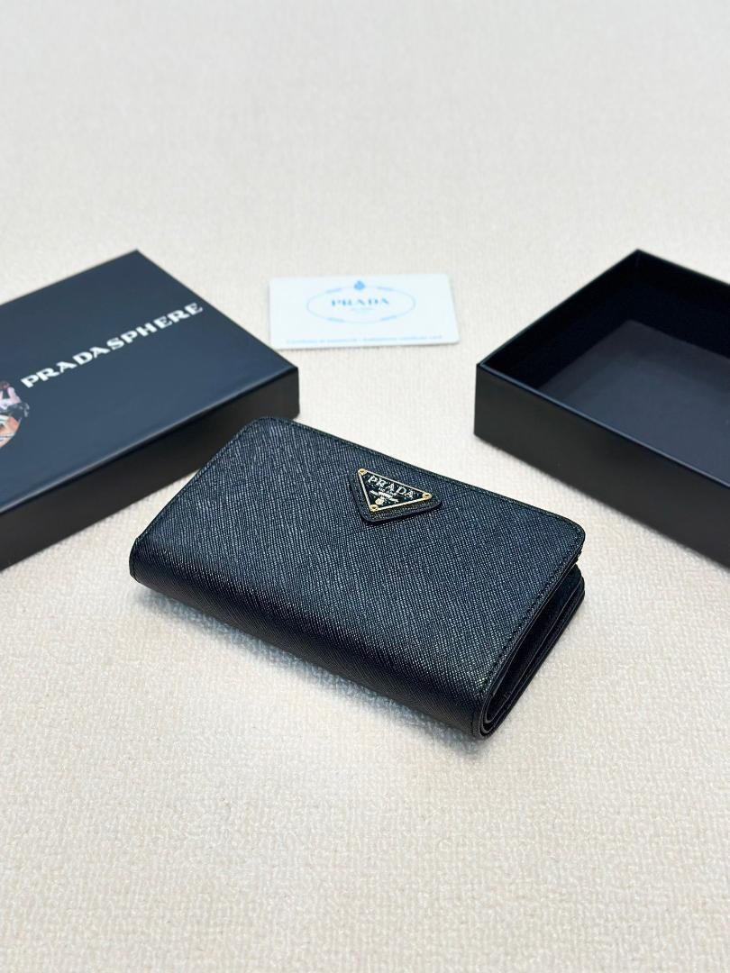 PRADA プラダ 折りたたみ長財布 三角プレート ブラック ユニセックス