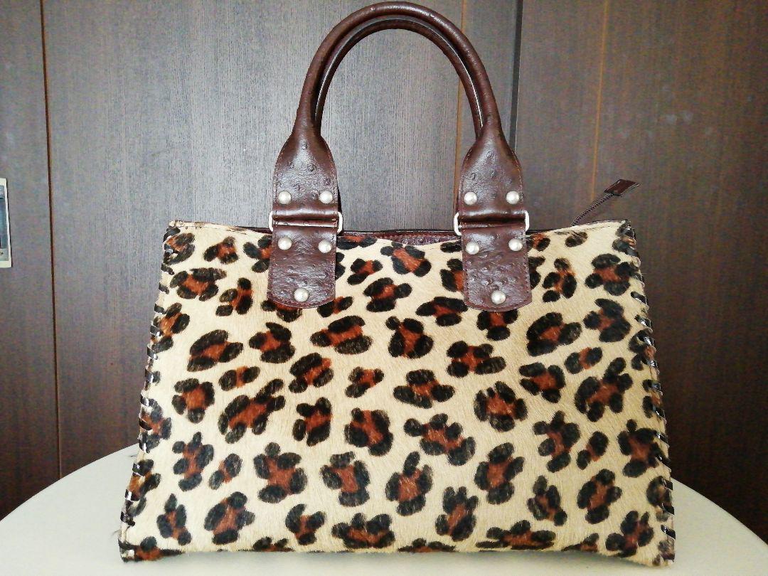 定番の冬ギフト
イタリア製 FIRENZE CLAUDIA ハラコ バッグ レオパード柄 トートバッグ 定番の冬ギフト
イタリア製 FIRENZE CLAUDIA ハラコ バッグ レオパード柄 トートバッグ