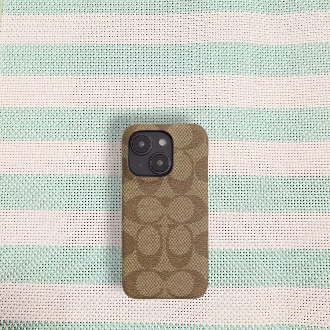 コーチ COACH IPHONE 15 ケース・シグネチャー