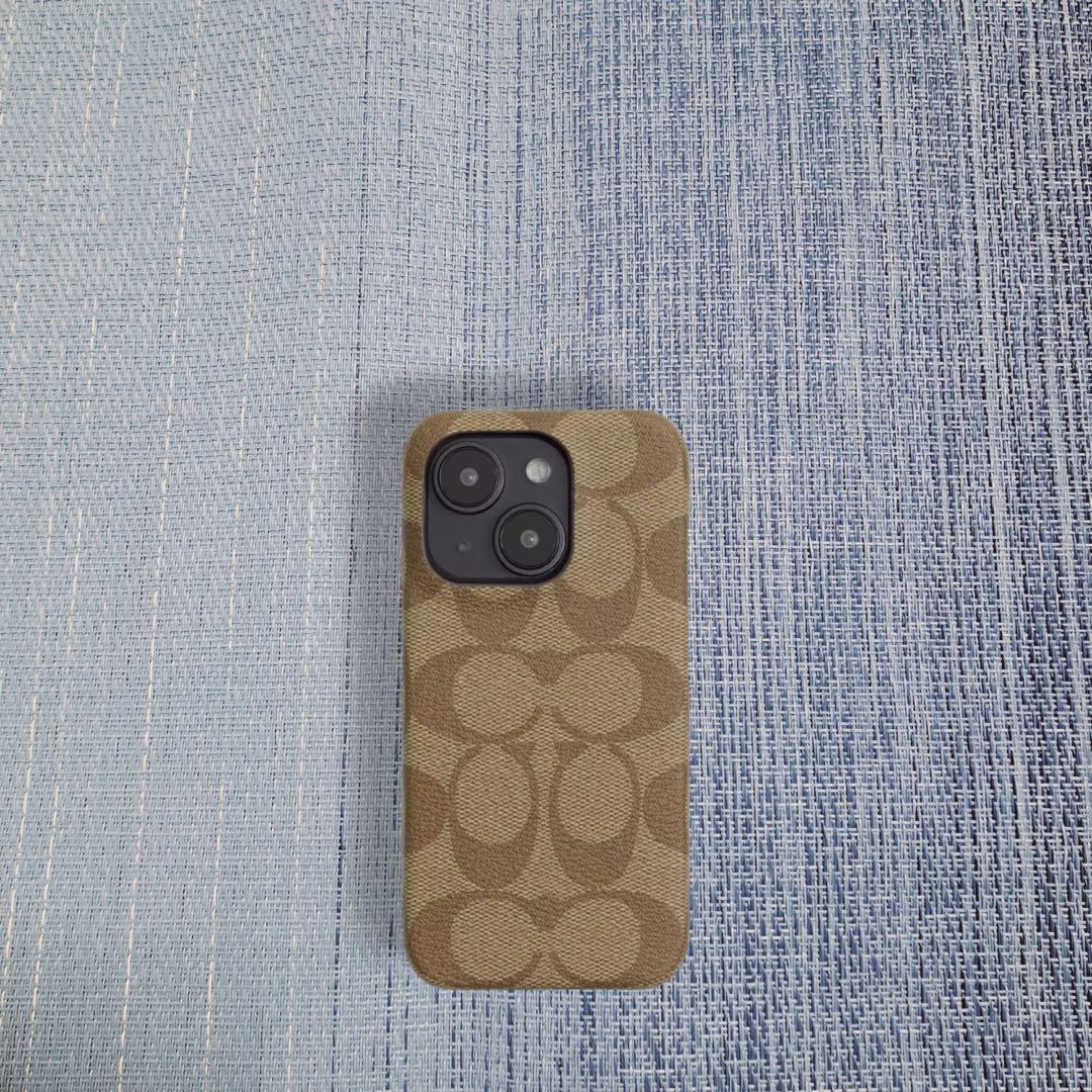 コーチ COACH IPHONE 15 ケース・シグネチャー