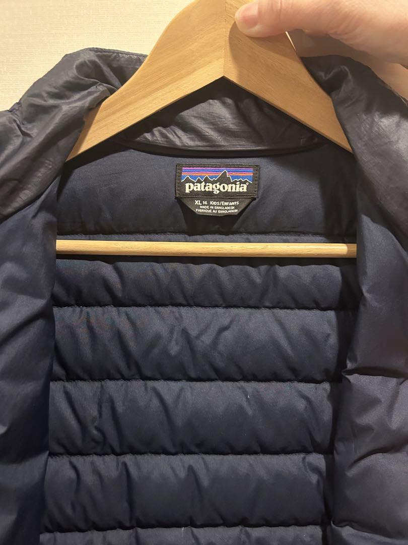 Patagonia ボーイズ ダウンジャケット