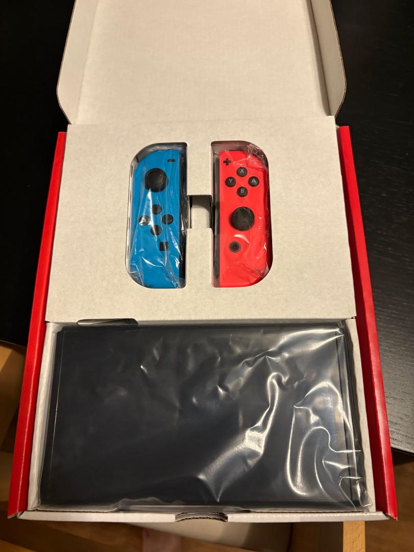 Nintendo Switch 有機ELモデル 青/赤