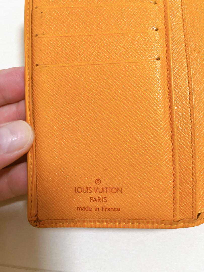 美品！LOUIS VUITTONエピ オレンジ 二つ折り財布 ルイヴィトン 財布 二つ折り エピ オレンジ - メルカリ