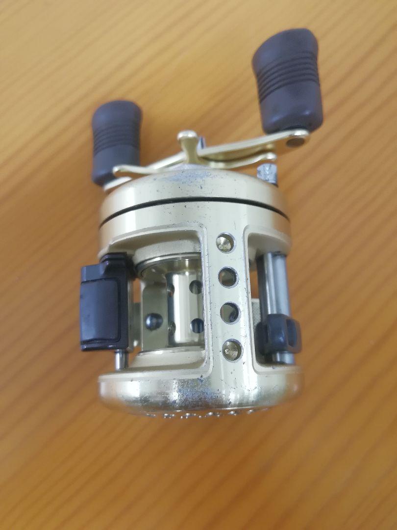① Shimano CALCUTTA 101xt
