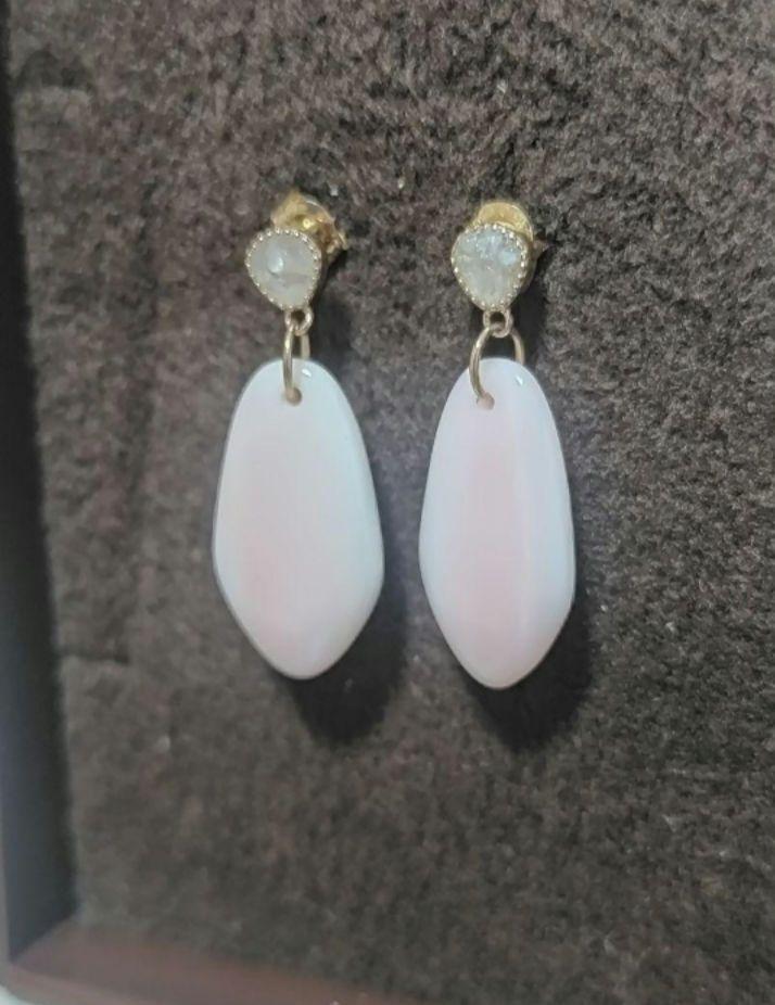 アガット K10 コンクシェル ピアス