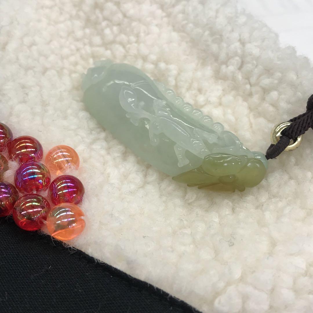 独特の上品 天然翡翠 100%本物保証 トカゲと蓮 薄い緑 黄色い 可愛い アクセサリー