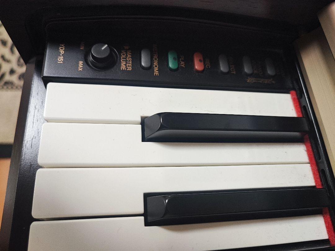 配達無料せーる YAMAHA ARIUS 電子ピアノ YDP-151R 06年製 配達無料せーる YAMAHA ARIUS 電子ピアノ YDP-151R 06年製