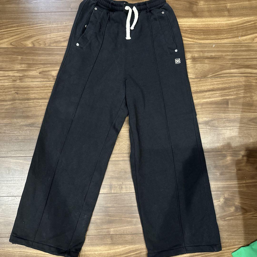 SATUR 黒 スウェットパンツ