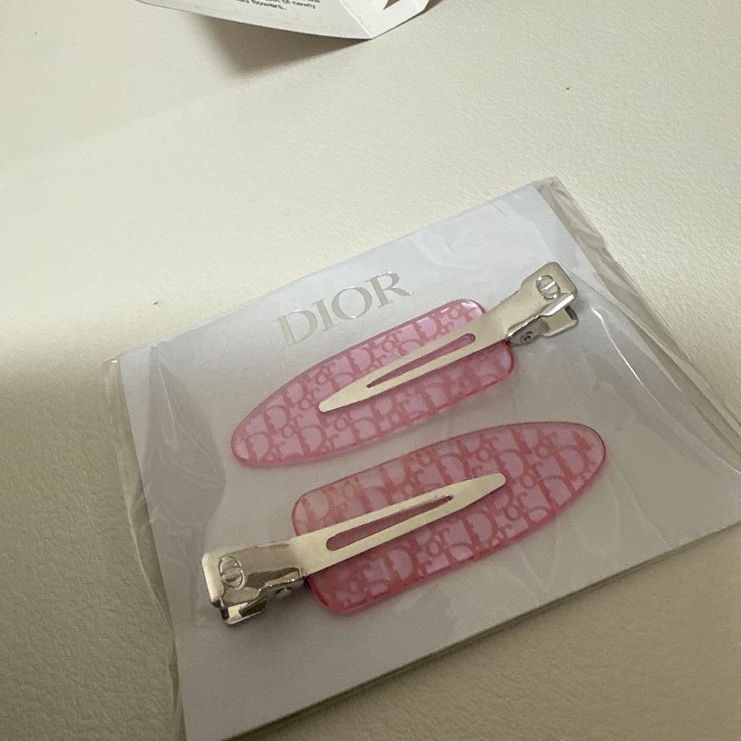 ディオール ノベルティヘアピン未使用 おまけ付き - メルカリ