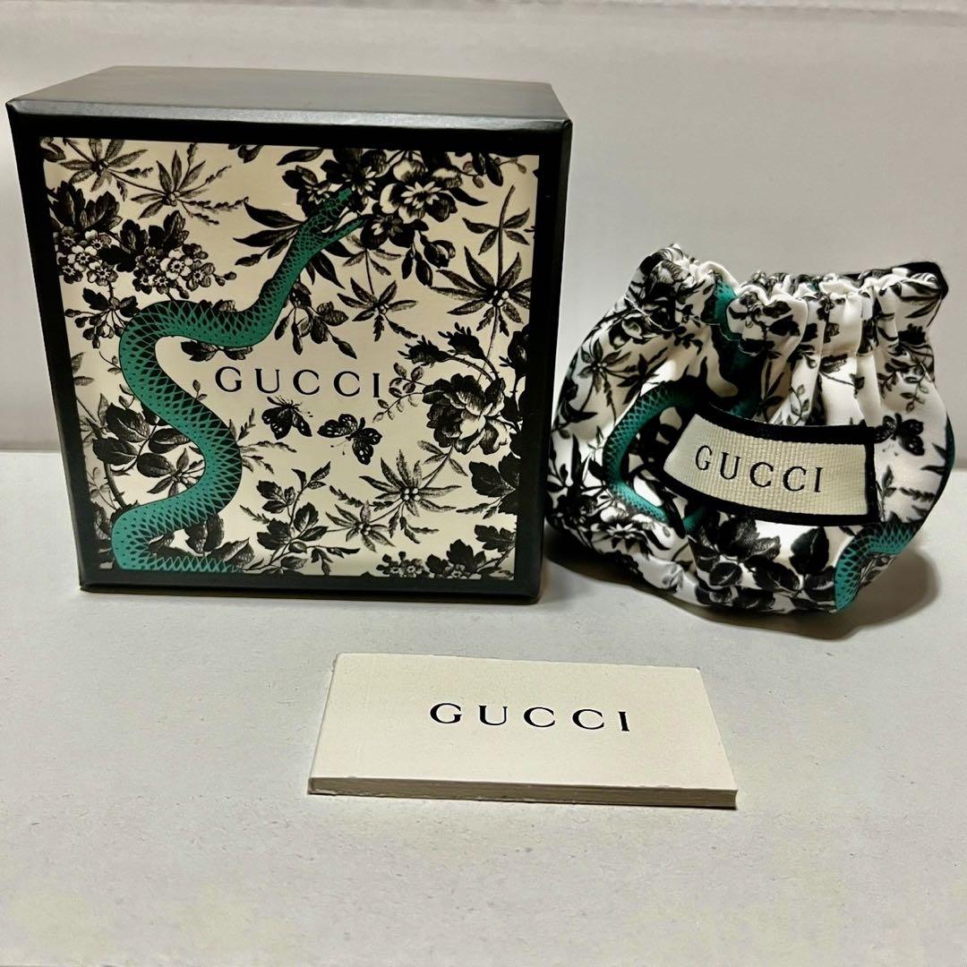 【新品未使用】GUCCI ハートシェイプ インターロッキングG スタッドピアス