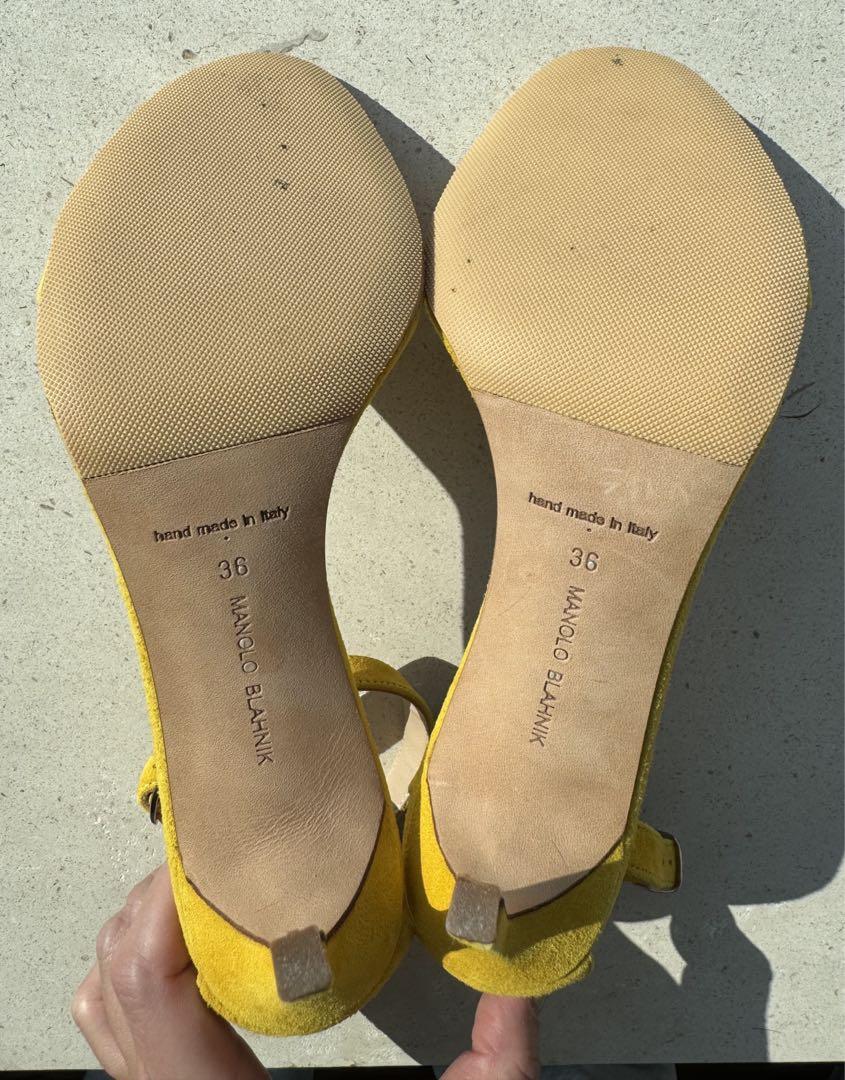 MANOLO BLAHNIK イエロー スエード ローファー