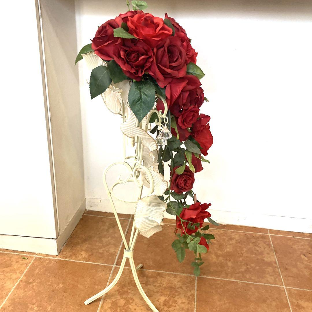 ウェディングブーケ　ブートニア　赤い薔薇キャスケード　ブーケスタンド付き