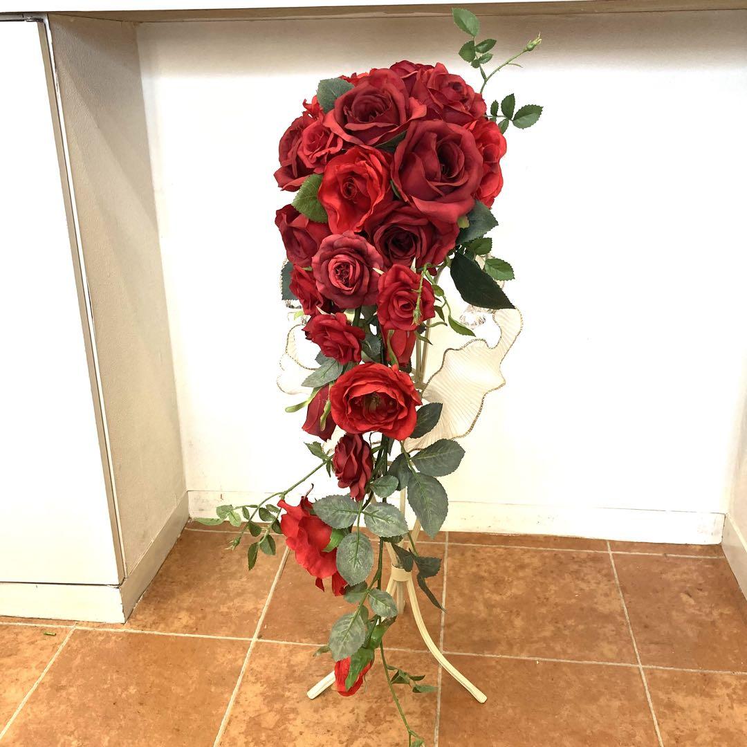 ウェディングブーケ　ブートニア　赤い薔薇キャスケード　ブーケスタンド付き