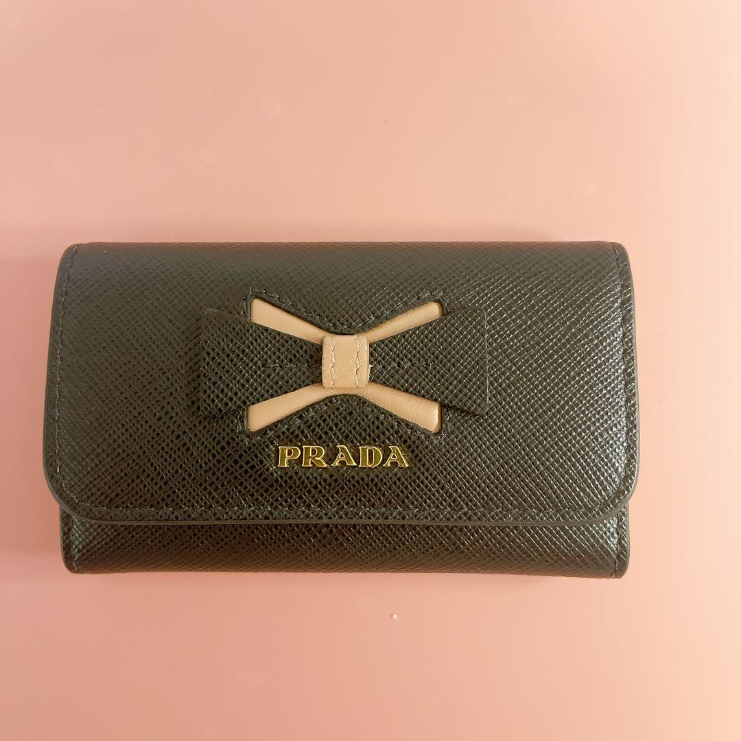 PRADA 4連キーケース リボン付き