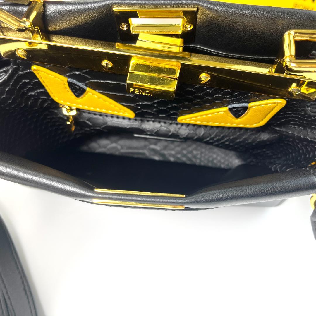 FENDI ブラック レザー ショルダーバッグ FENDI ブラック レザー ショルダーバッグ