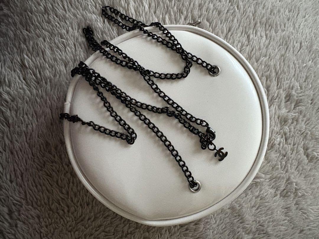 CHANEL シャネル ル ブラン ポーチ
