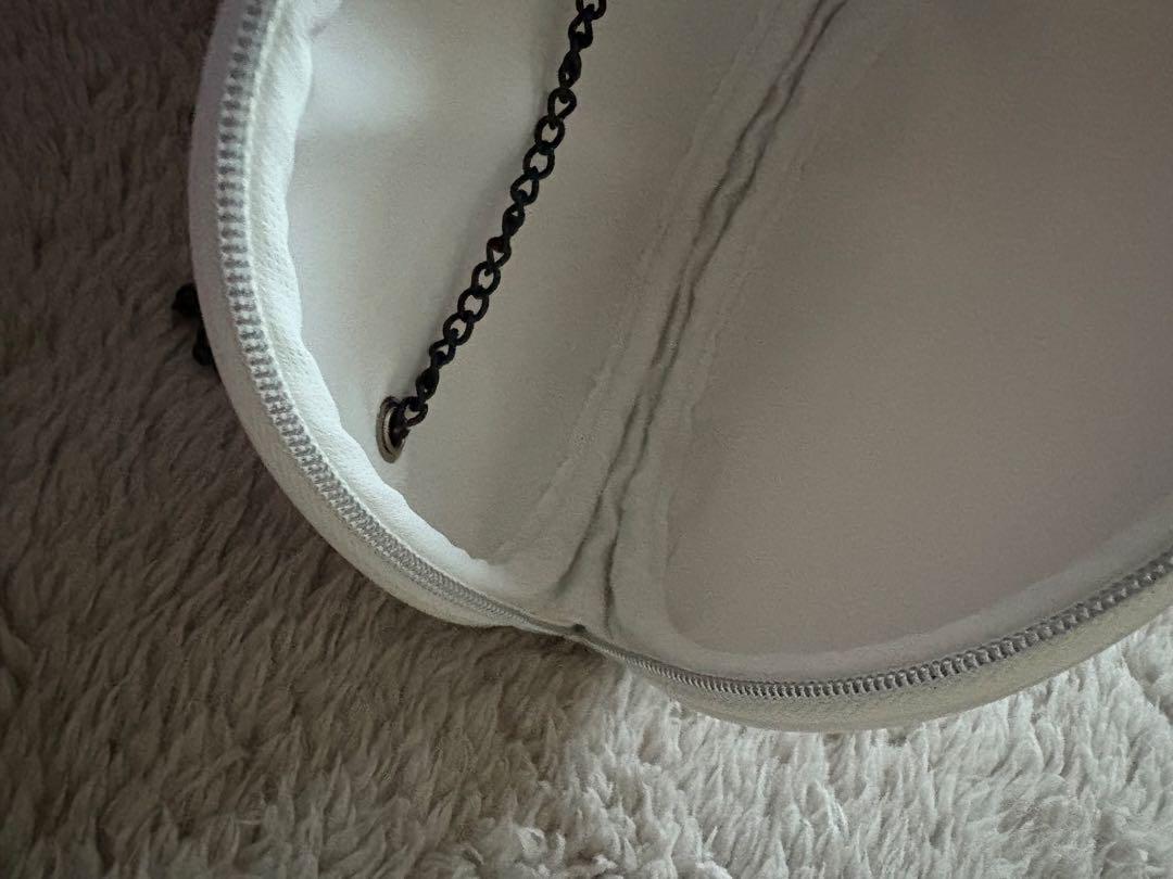 CHANEL シャネル ル ブラン ポーチ