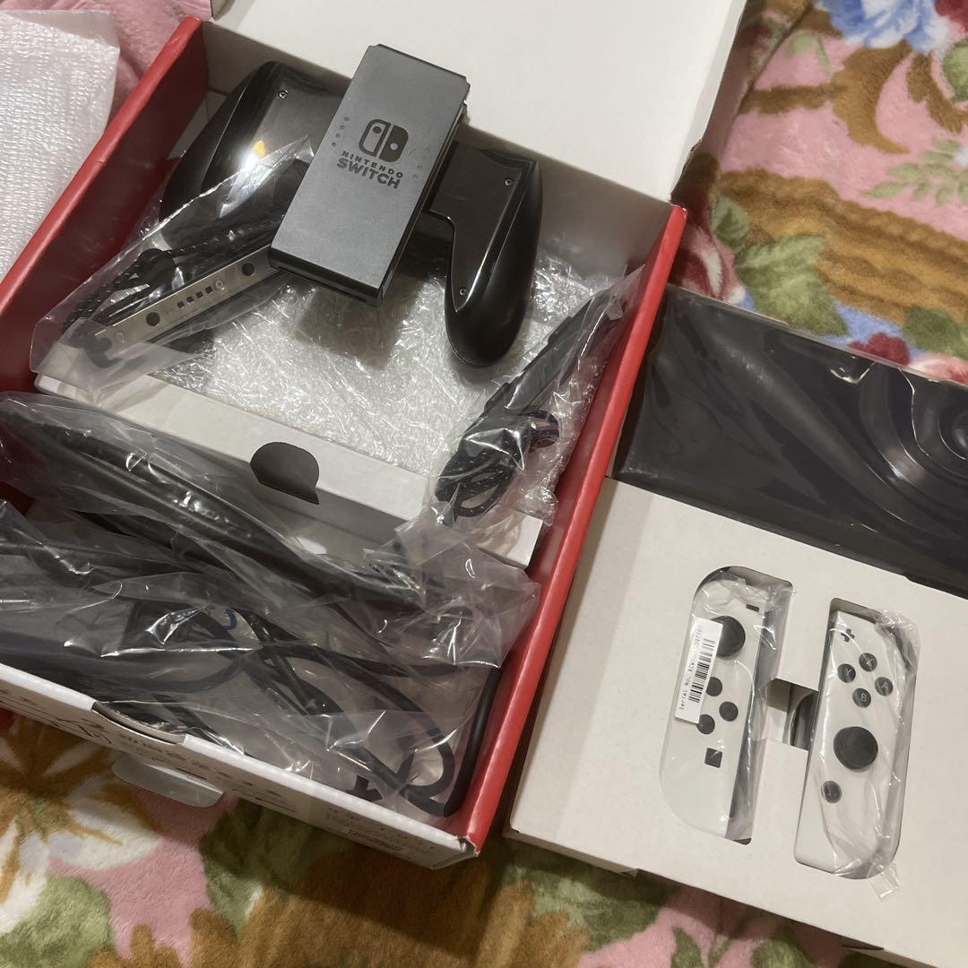 美品 任天堂 Nintendo Switch スイッチ 有機ELモデル ホワイト Amazon.co.jp: Nintendo Switch(有機ELモデル) Joy-Con(L)/(R