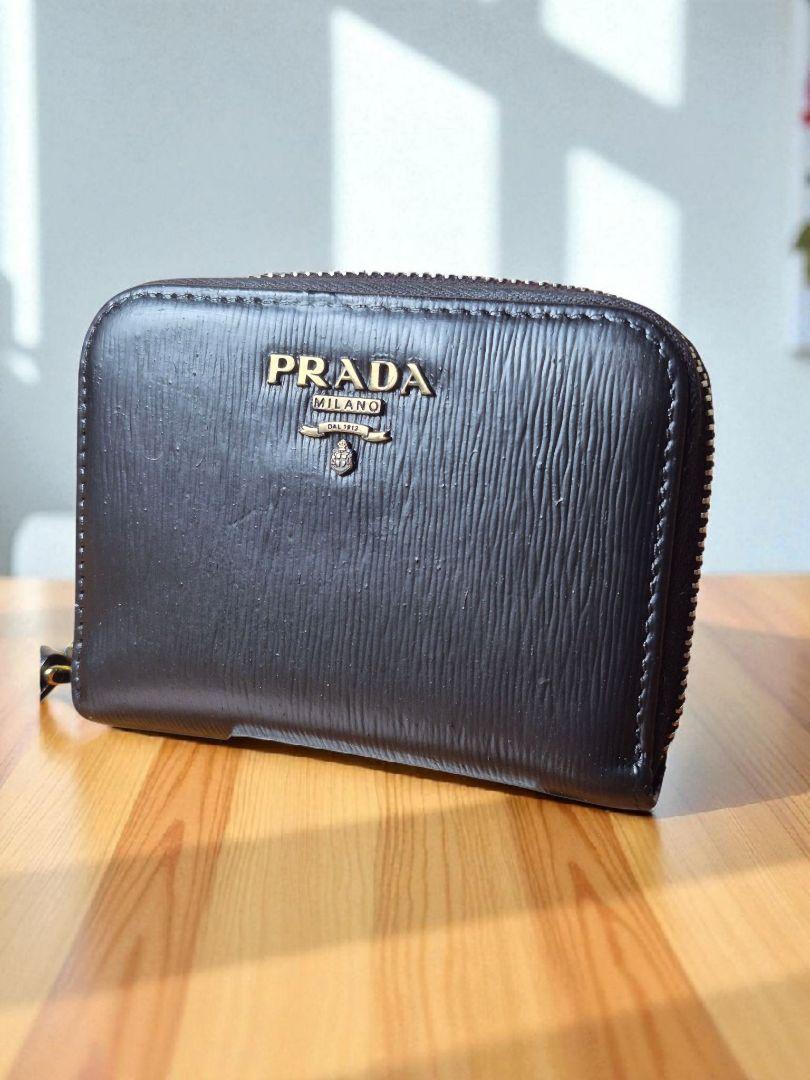 ＰＲＡＤＡ　プラダ　ラウンドファスナー　財布　コインケース　小銭入れ