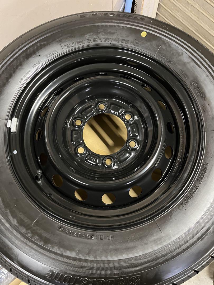 【送料込み】ハイエース新車はずし195/80R15 タイヤ・ホイール4本セット
